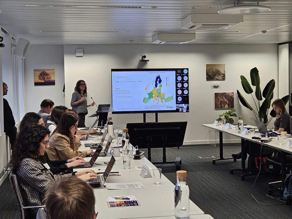 Round-table on industrial heat pumps - organised by EHPA on 28 January 2025 in our offices